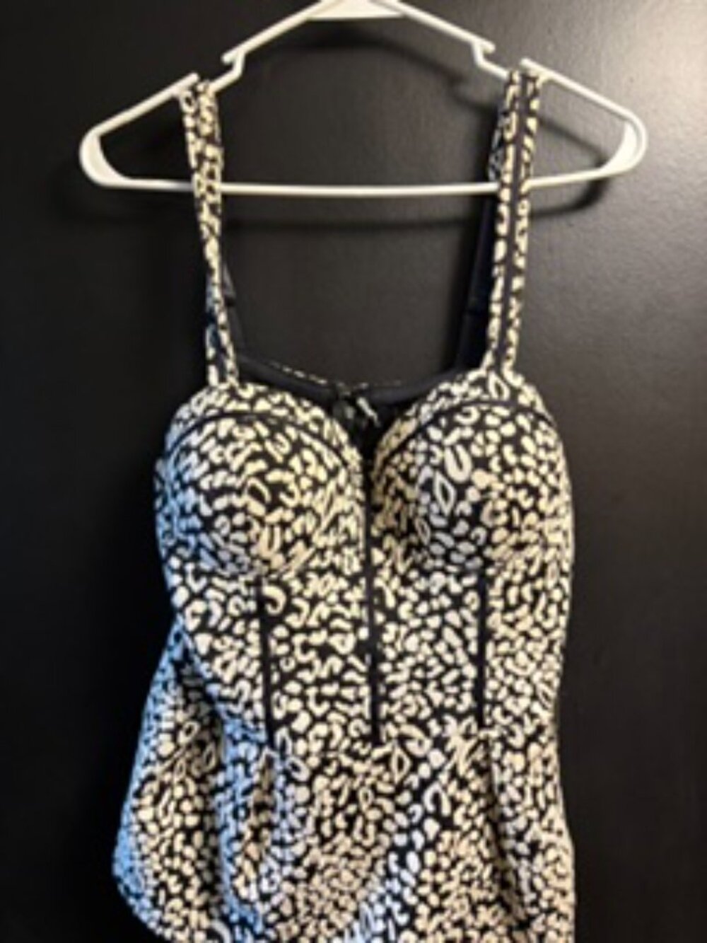GUESS TOP BUILT IN BRA